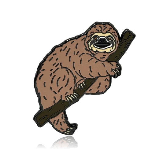 a slotty sitting on a branch with a smile on its face